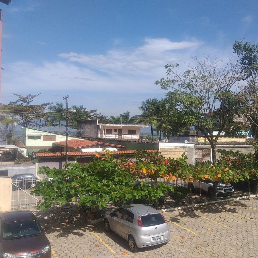 Apartamento Dona Frida Prainha com WiFi recém reformado Caraguatatuba Exterior foto